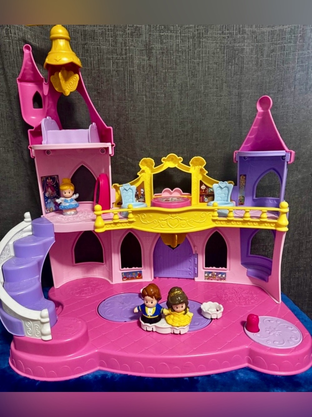 FISHER-PRICE - LITTLE PEOPLE DISNEY PRINCESS MUSICAL DANCING PALACE WITH FIGURES